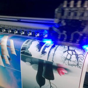 IN UV TRÊN CUỘN DECAL